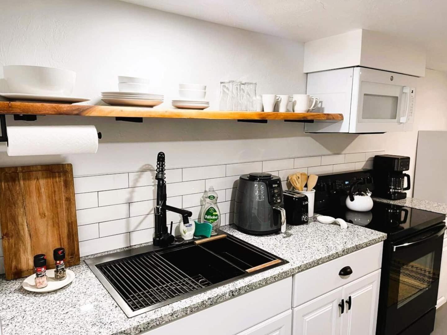 All-Inclusive Studio Near Okcs Best #C2 โอคลาโฮมาซิตี้ ภายนอก รูปภาพ